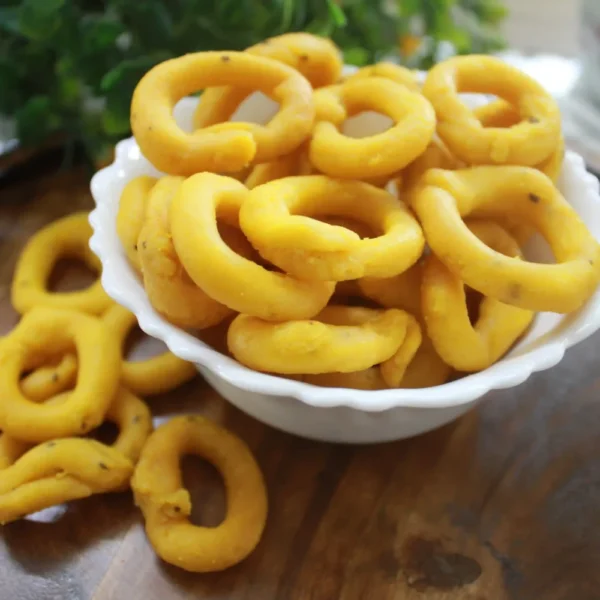 Crunchy Rice Rings (చకోడి)